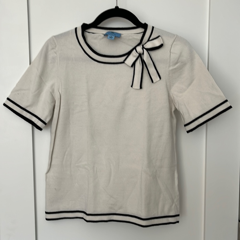 CeCe sweater blouse with bow accent
